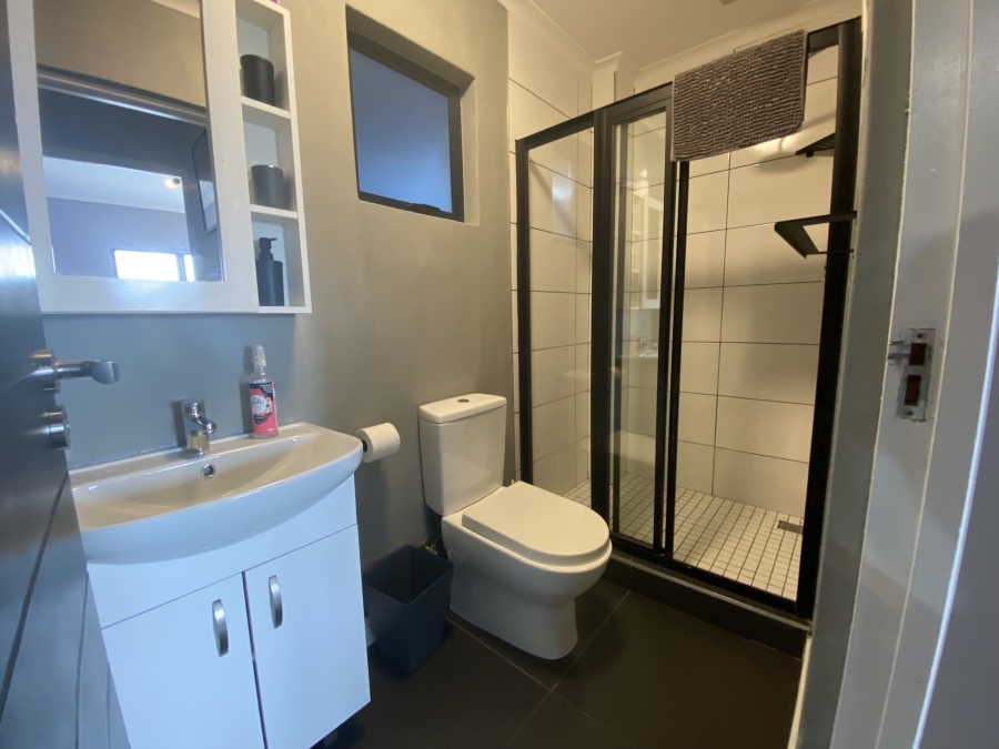 To Let 2 Bedroom Property for Rent in Beachfront Western Cape